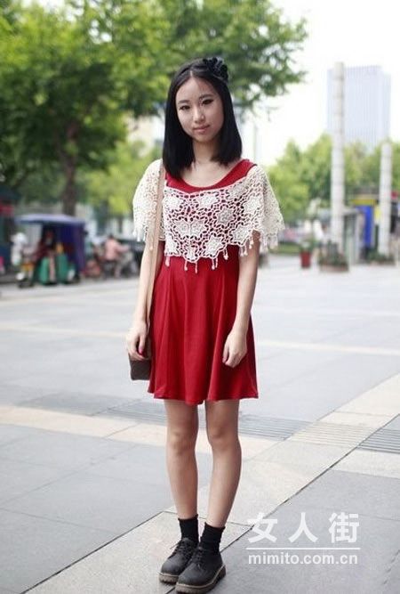 6月末杭城街拍美女 连衣裙最瘦